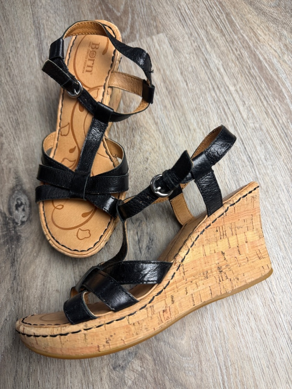 Born Leather Wedge Sandals Size 7